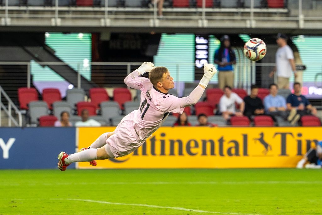 Strong goalkeeping for DC United against Loudon United