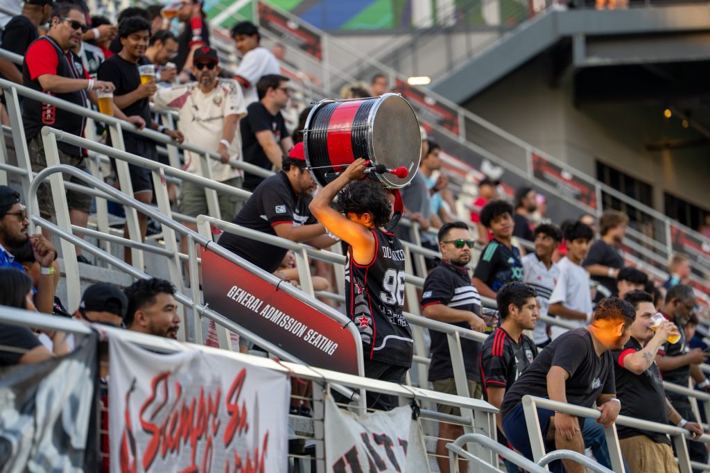 DC drums are entering the stands