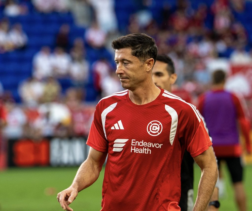 Lewandowski warm up before game against NYRB